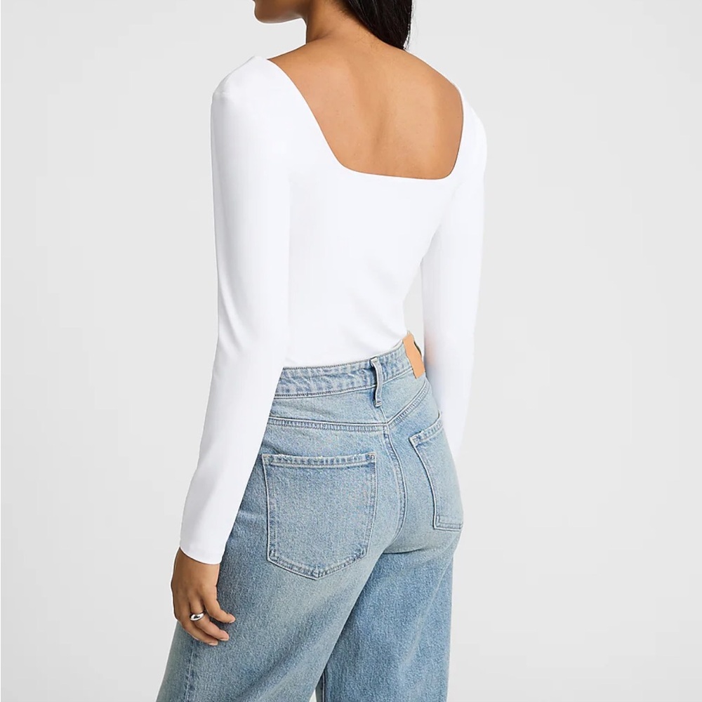 Express Body Contour Top